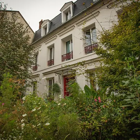 Le Jardin Des Toiles Guest house