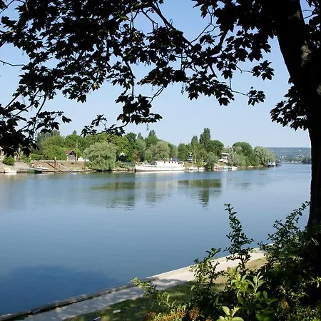 르 자뎅 데 투알라 3* Triel-sur-Seine